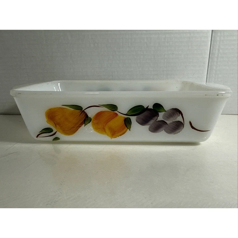 Vintage Anchor Hocking rect. peach blossom 1.5 QT casserole dish made in USA